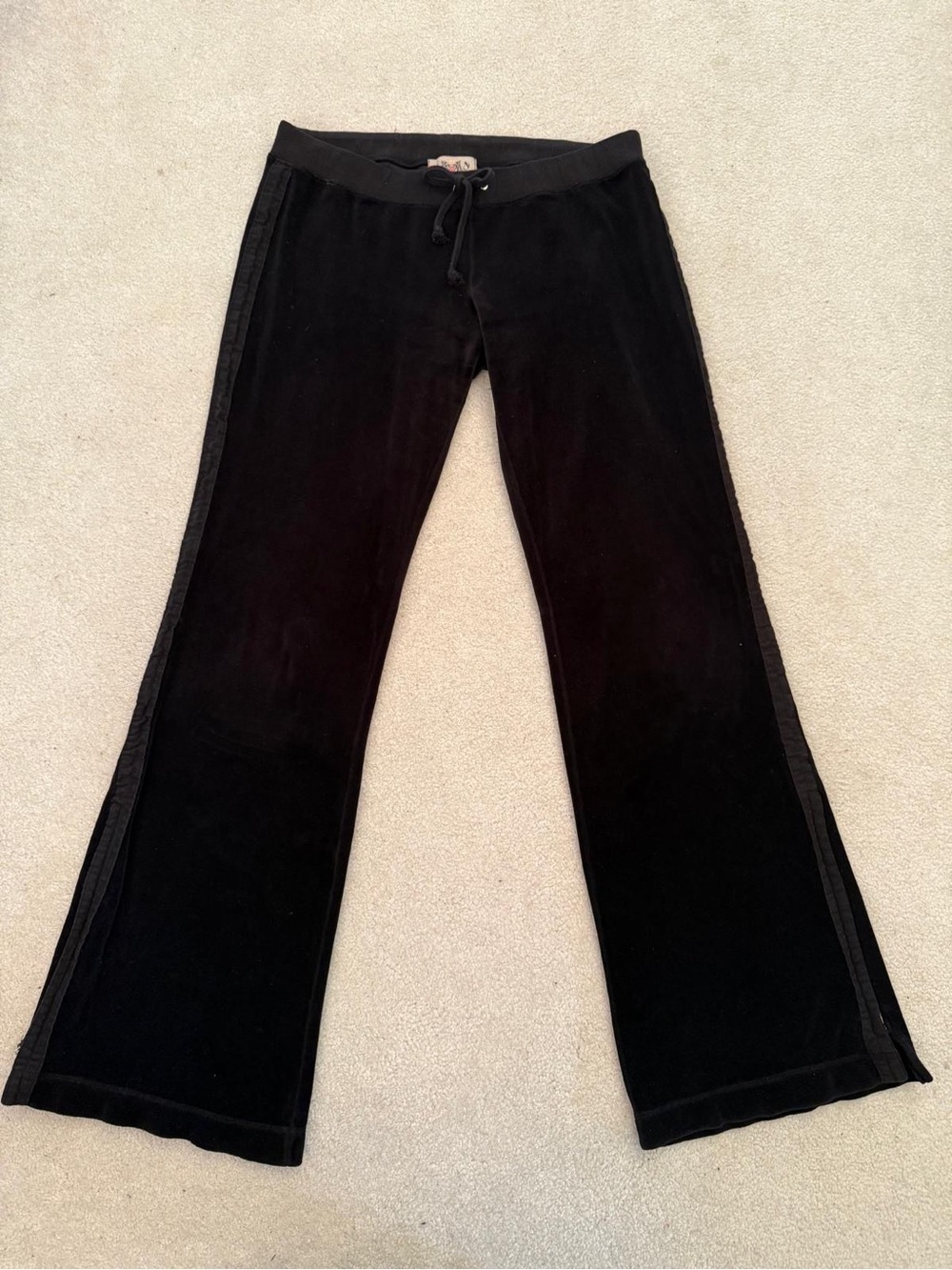 Juicy Couture Vintage Y2K Black Velour Tracksuit M Low Rise Bootcut Pants Set - Picture 14 of 14